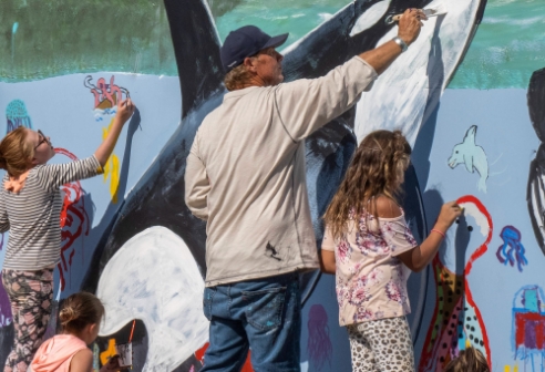 Wyland Visits Icy Strait Point Image